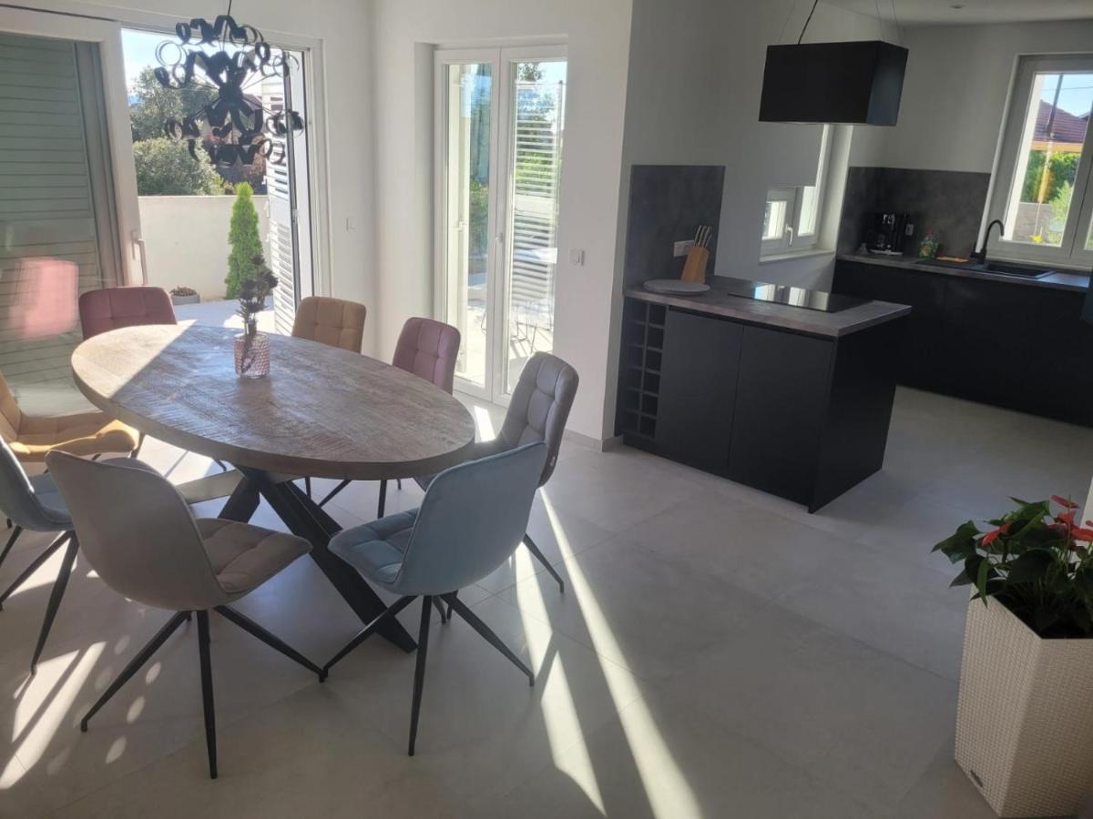 Haus Dalmatia With Heated Pool Lejlighed Bibinje Eksteriør billede