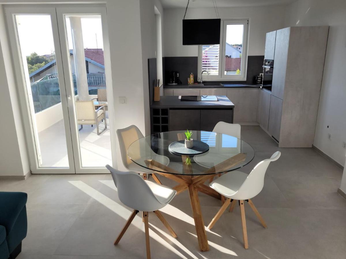 Haus Dalmatia With Heated Pool Lejlighed Bibinje Eksteriør billede