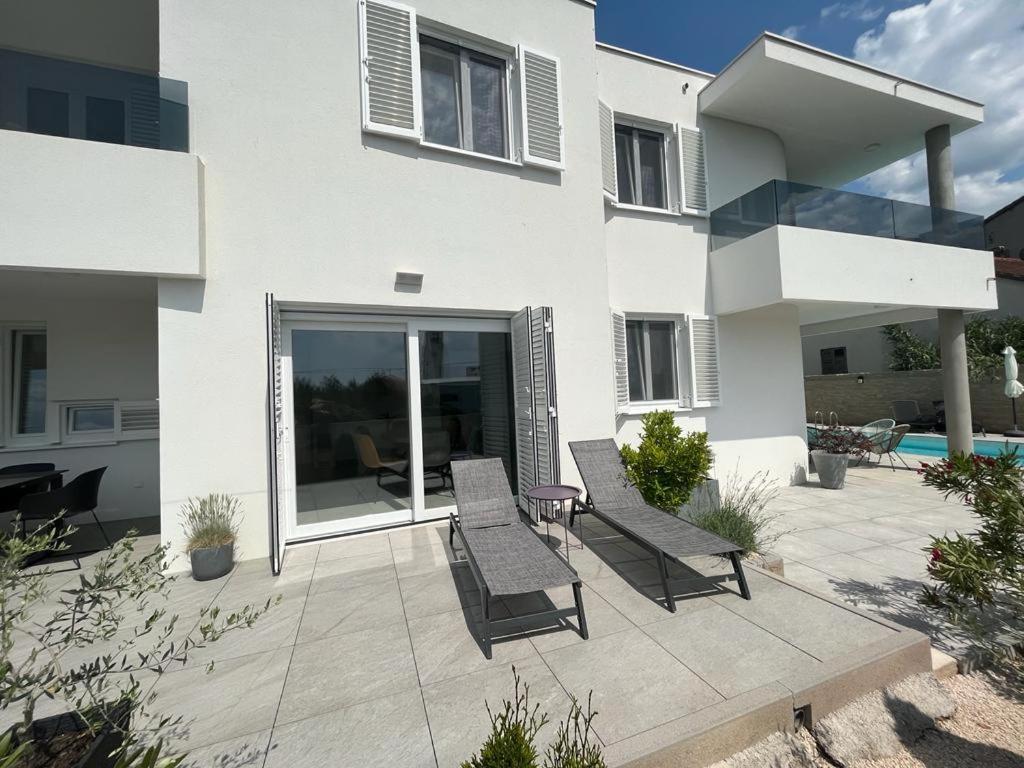 Haus Dalmatia With Heated Pool Lejlighed Bibinje Eksteriør billede